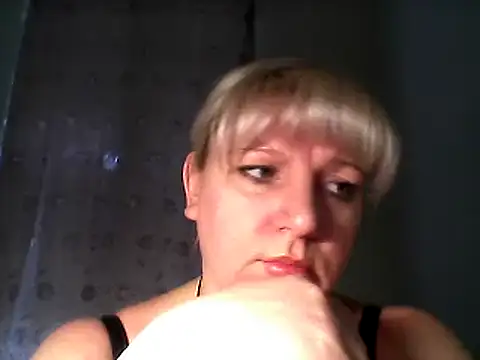 Snapshot of MeilomaWesa chatting on 02.23.25 MeilomaWesa online show from 02.23.25