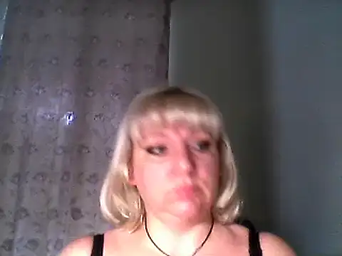 Snapshot of MeilomaWesa chatting on 03.05.25 MeilomaWesa online show from 03.05.25
