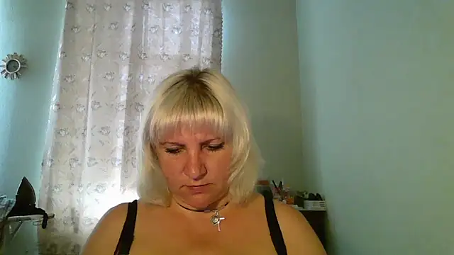 Snapshot of MeilomaWesa chatting on 09.24.25 MeilomaWesa online show from 09.24.25