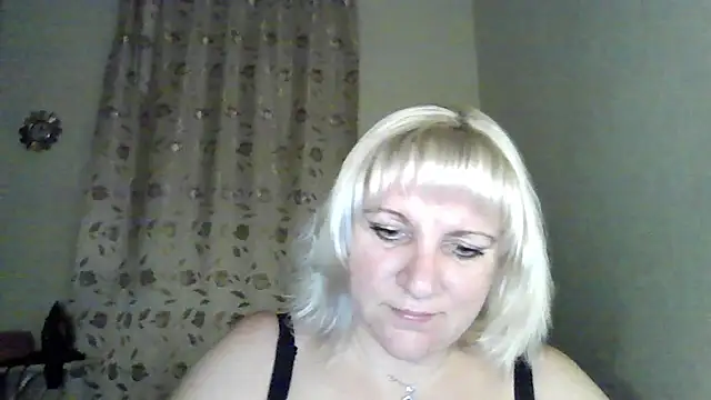Snapshot of MeilomaWesa chatting on 10.22.25 MeilomaWesa online show from 10.22.25