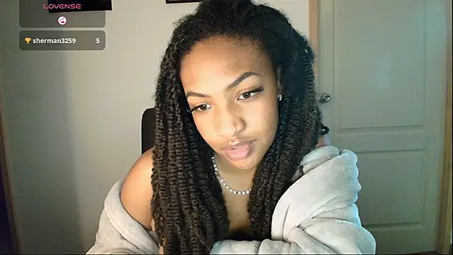 Snapshot of im_alivys_ chatting on 06.23.26 im alivys online show from 06.23.26