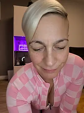 DarleenHot online show from 12.04.25