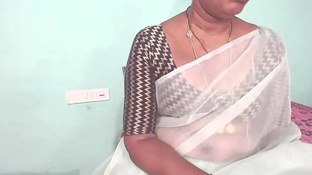 Snapshot of shrutitelugu69 chatting on 04.18.26 shrutitelugu69 online show from 04.18.26