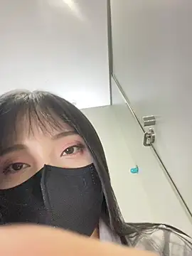 Snapshot of Asia-Lynn chatting on 07.18.26 Asia-Lynn online show from 07.18.26