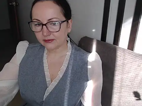 Alma44 online show from 03.11.26