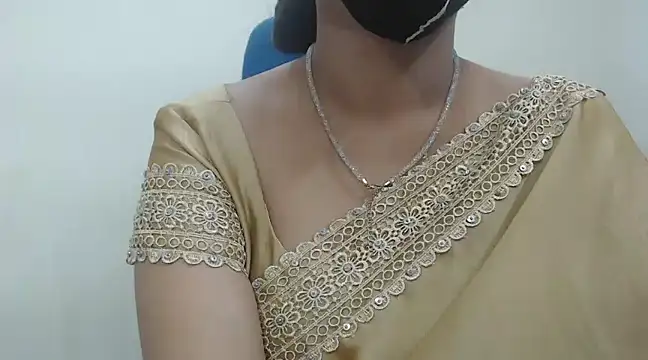 Snapshot of Lovely_Siri_23 chatting on 01.15.25 Lovely Siri 23 online show from 01.15.25