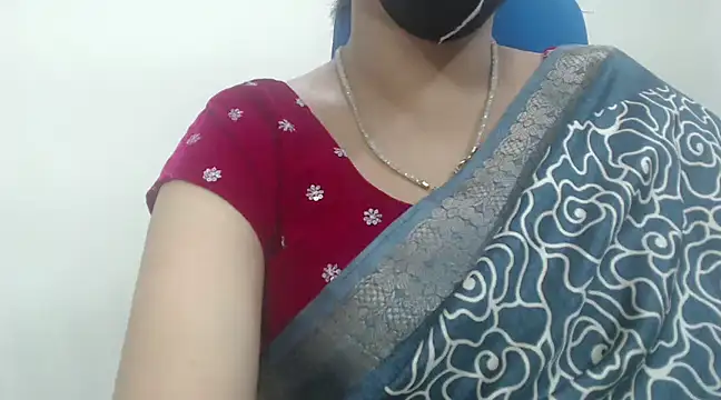 Snapshot of Lovely_Siri_23 chatting on 01.23.25 Lovely Siri 23 online show from 01.23.25