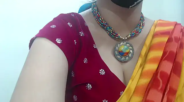 Snapshot of Lovely_Siri_23 chatting on 02.01.25 Lovely Siri 23 online show from 02.01.25