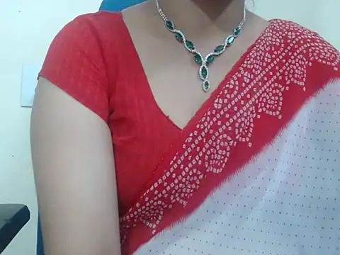 Snapshot of Lovely_Siri_23 chatting on 11.02.25 Lovely Siri 23 online show from 11.02.25