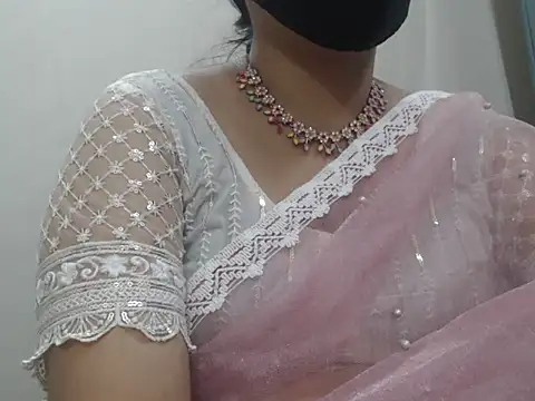 Snapshot of Lovely_Siri_23 chatting on 04.28.26 Lovely Siri 23 online show from 04.28.26