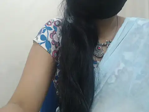 Snapshot of Lovely_Siri_23 chatting on 05.01.26 Lovely Siri 23 online show from 05.01.26