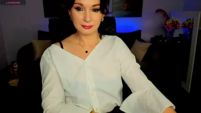 Snapshot of Sofia_Ford chatting on 05.09.26 Sofia Ford online show from 05.09.26