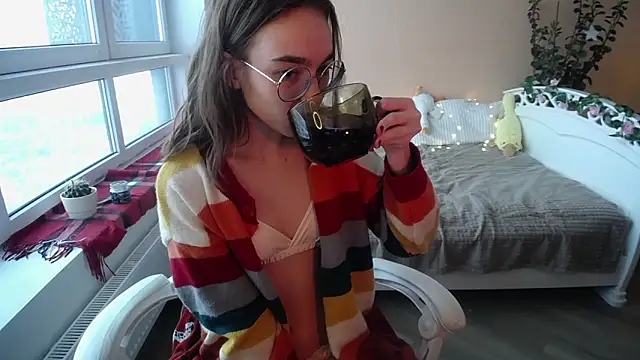 MissLinaDream online show from 02.19.25