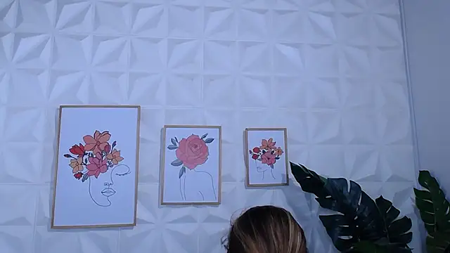 Snapshot of Valentinaa_mature chatting on 03.02.26 Valentinaa mature online show from 03.02.26