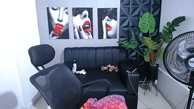 Valentinaa mature online show from 06.22.26