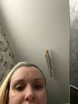 Snapshot of Bella-Tight chatting on 03.03.26 Bella-Tight online show from 03.03.26