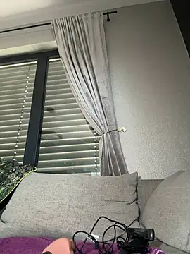 Snapshot of Bella-Tight chatting on 03.31.26 Bella-Tight online show from 03.31.26