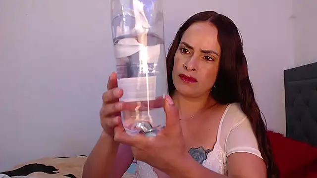 susana07 online show from 10.18.25