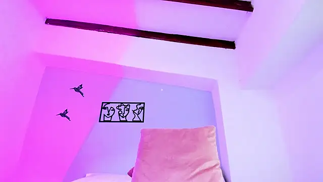 Laura Torres18 online show from 03.12.25