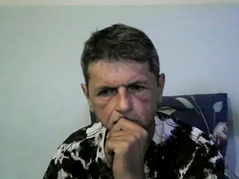 Snapshot of czarek888 chatting on 06.20.26 czarek888 online show from 06.20.26