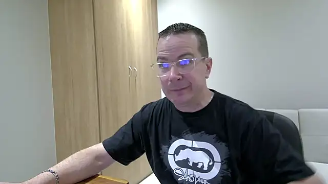 BrettJ81 online show from 03.13.25