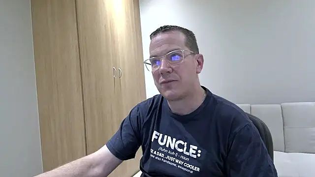 BrettJ81 online show from 10.14.25