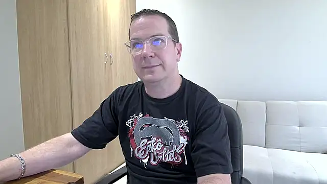 BrettJ81 online show from 01.06.26