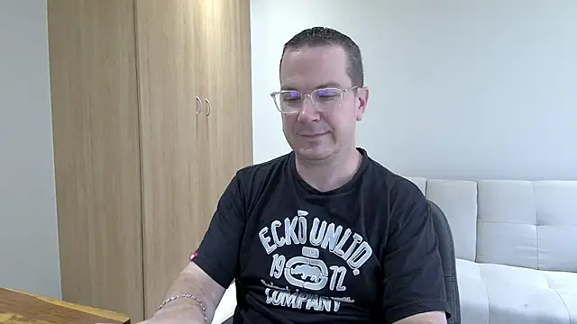 BrettJ81 online show from 02.02.26