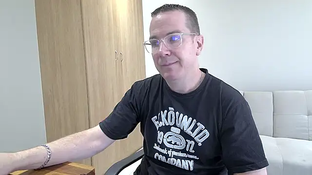 BrettJ81 online show from 03.21.26