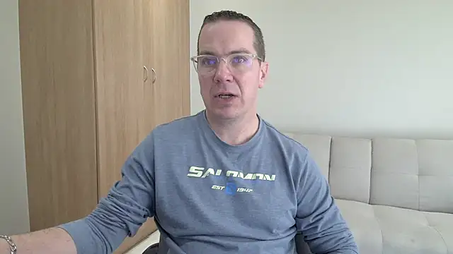 Snapshot of BrettJ81 chatting on 06.07.26 BrettJ81 online show from 06.07.26