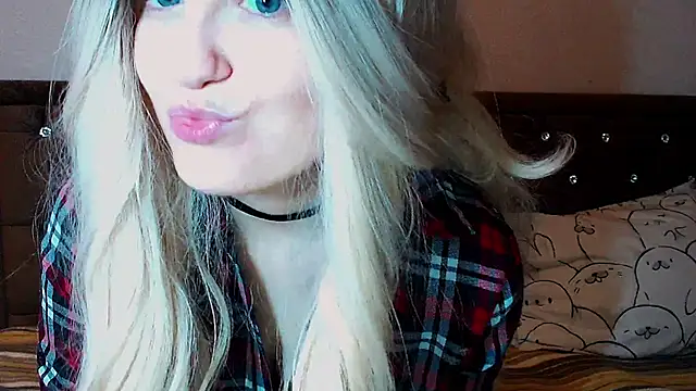 Sara4uu online show from 11.30.25