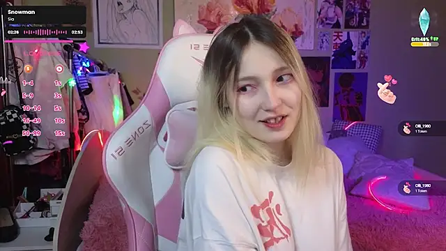 Evie Ro online show from 12.15.24