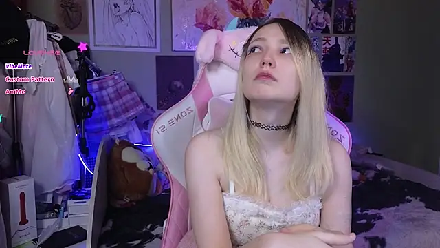 Evie Ro online show from 01.14.25