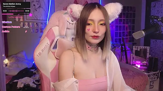 Evie Ro online show from 11.22.25