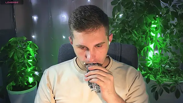 Sweeet  boy online show from 02.21.25