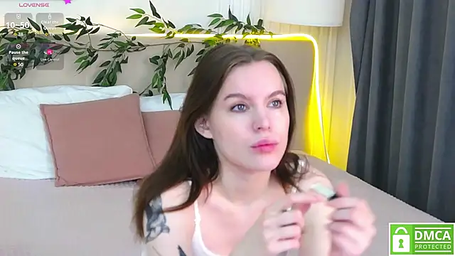 AmaliaBell online show from 10.26.25