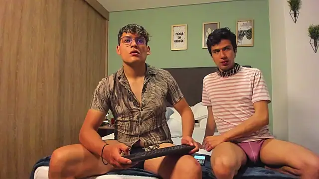 Snapshot of dom2travelersss chatting on 01.09.25 dom2travelersss online show from 01.09.25