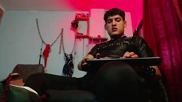 dom2travelersss online show from 12.02.25