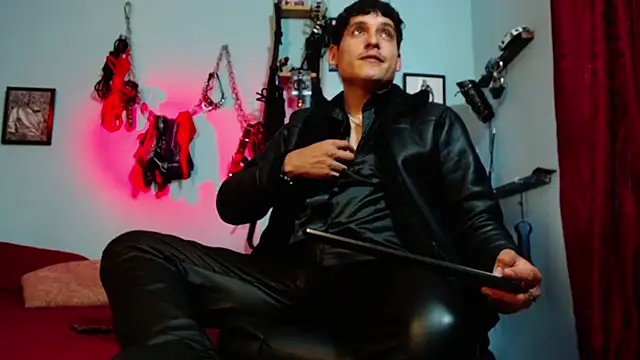 dom2travelersss online show from 04.16.26