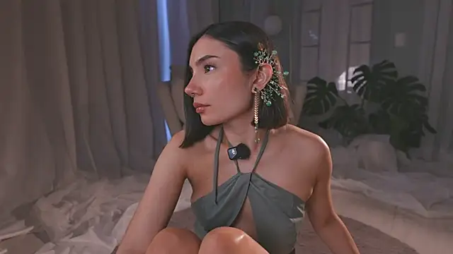 AmyArmstrong online show from 04.06.26