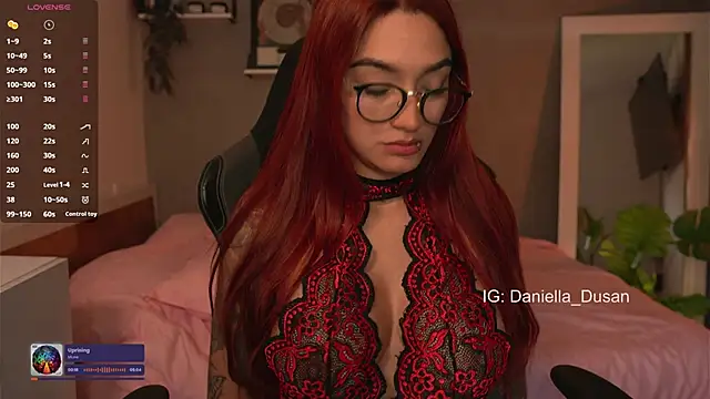 Snapshot of DaniDusan_ chatting on 12.22.24 DaniDusan  online show from 12.22.24