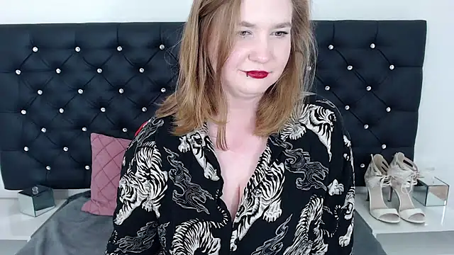 LaraDream online show from 02.14.25