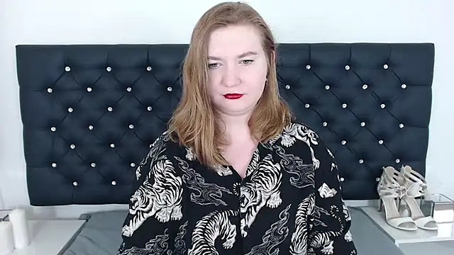 LaraDream online show from 02.26.25