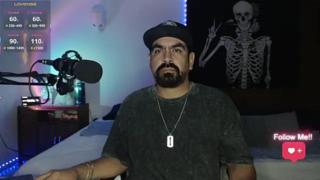 soyelcarlitos  online show from 09.09.25