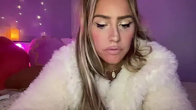 Fitnessbabe69 online show from 12.27.24