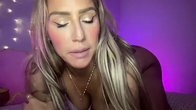 Fitnessbabe69 online show from 01.10.25