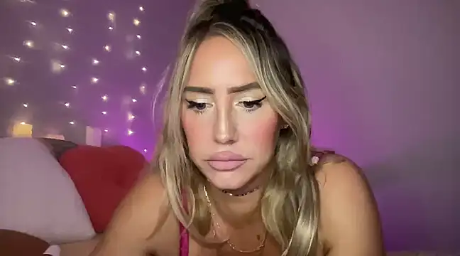 Fitnessbabe69 online show from 02.10.25