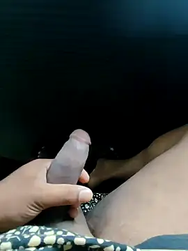 Snapshot of Kolkata___Boy chatting on 12.18.24 Kolkata Boy online show from 12.18.24