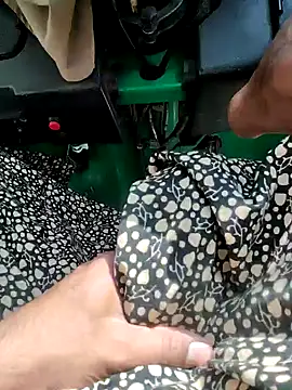 Snapshot of Kolkata___Boy chatting on 12.29.24 Kolkata Boy online show from 12.29.24